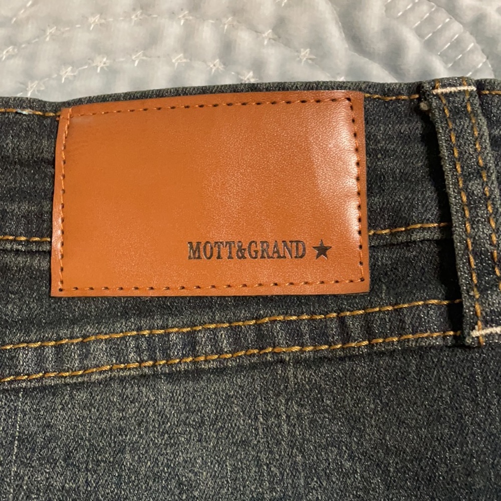 Jeans - Picture 9 of 9